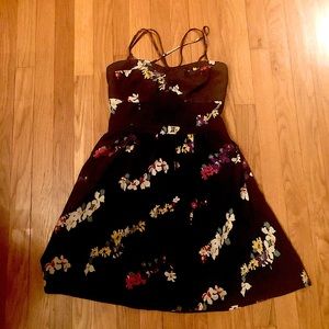 🌼American Eagle Outfitters Women’s/Girls Floral Sundress Size Small